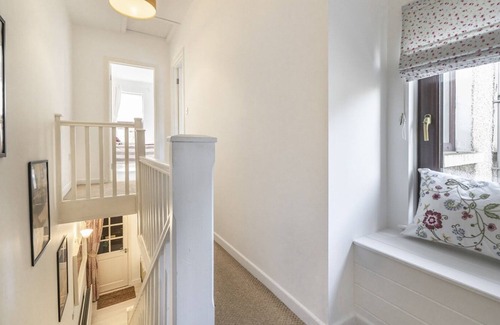 Queens Quarter House | Pass the Keys | Beautiful 2BR Home w Lovely Garden Beside Cafes