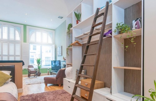 Castle Quarter Apartment | Pass the Keys | Beautiful loft style apartment in the City Centre