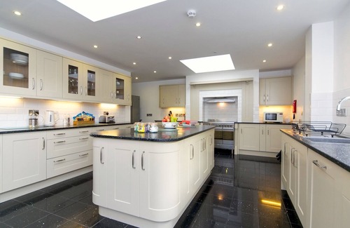 Bangor House | Pass the Keys | Bryn Ogwen Lovely Coastal Property in Bangor