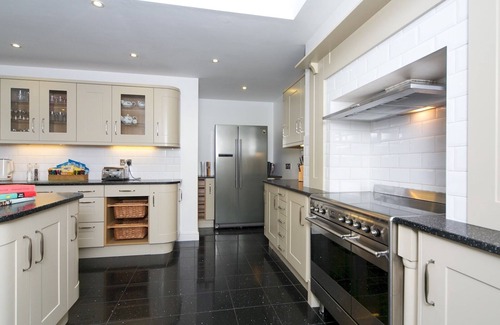 Bangor House | Pass the Keys | Bryn Ogwen Lovely Coastal Property in Bangor