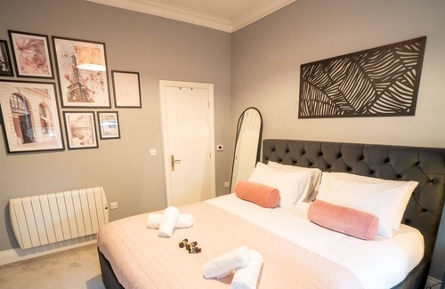 West Bridgford Apartment | Pass the Keys | Centrally located stunning 2 Bedroom Flat