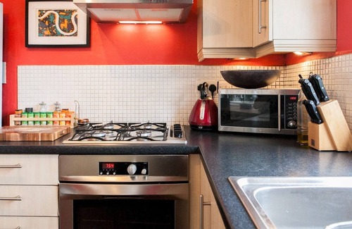 Oval Apartment | Pass the Keys | Charming Victorian Flat | Walk to Kia Oval & Tube
