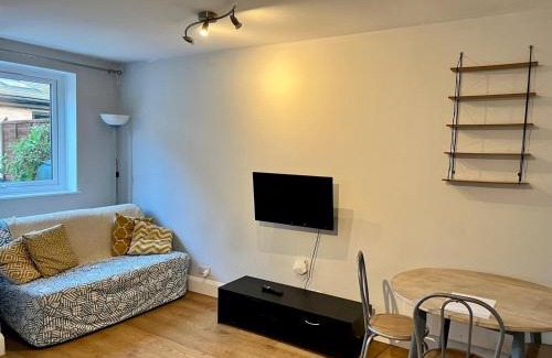 St Albans House | Pass the Keys Charming Guest House in St Albans with Parking