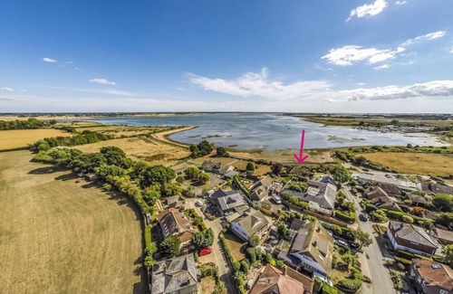 Emsworth House | Pass the Keys Charming Harbourside Cottage