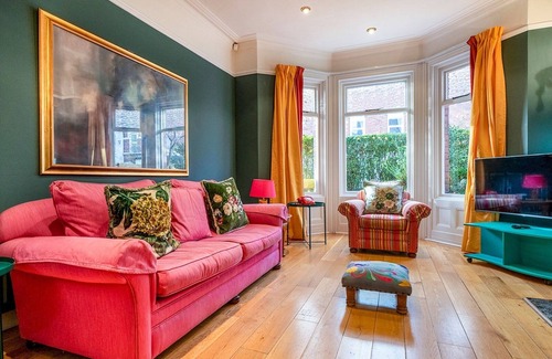 Ormeau House | Pass the Keys | Colourful, Quirky Artist-Owned 3 Bed Next to Cafes