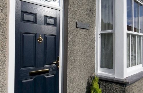 Bangor House | Pass the Keys | Comfortable Stone Built Cottage in Menai Bridge