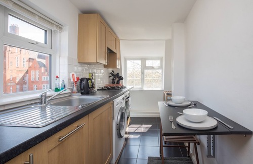 Oval Apartment | Pass the Keys | Comfy Apartment by Oval Station