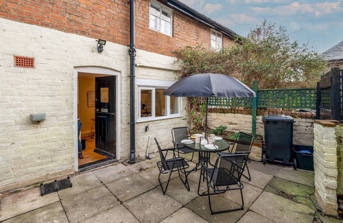 Ludwel House | Pass the Keys | Cosy 2 bedroom Victorian Cottage