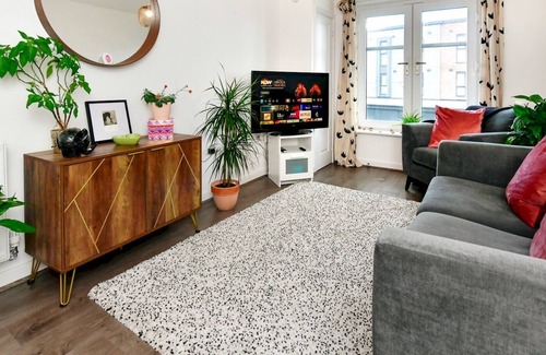 Barry Apartment | Pass the Keys | Cosy 2 Bedroom Apartment in Barry with Parking
