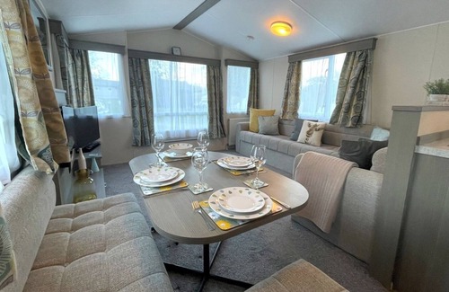 Beattock House | Pass the Keys | Cosy 2BR Holiday Home in Beautiful Location