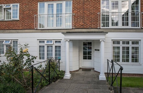 Windsor Apartment | Pass the Keys | Cosy and Homely Apartment in Central Windsor
