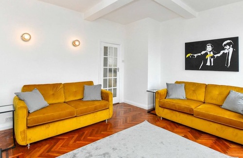 Castle Quarter Apartment | Pass the Keys | Cosy & Stylish 1 Bedroom Apartment in the City