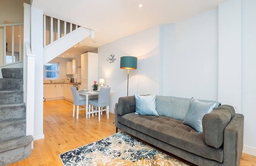Bath House | Pass the Keys | Delightful retreat in Larkhall with free parking