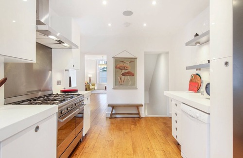Camden Town with Primrose Hill Apartment | Pass the Keys | Elegant Apartment in Trendy Primrose Hill