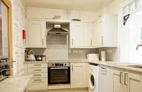 Aberystwyth House | Pass the Keys | Fab 3B House
