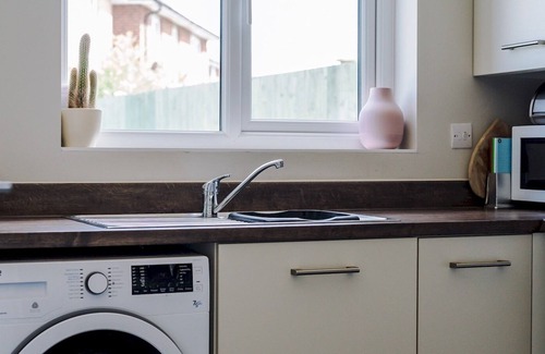Stockport House | Pass the Keys | Fabulous 2 Bed House in Woodford sleeps 4