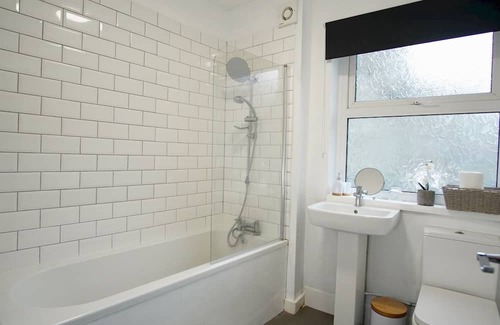 Aberystwyth Apartment | Pass the Keys | Fantastic two bedroom Victorian Apartment