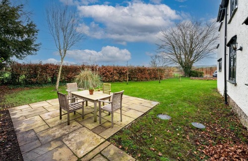 Diddlebury House | Pass the Keys | Garden Cottage · Beautiful cottage nestled in 80 acres of parkland