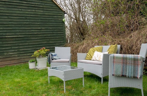 Aston Magna House | Pass the Keys | Secluded 2 bedroom cottage in scenic Aston Magna