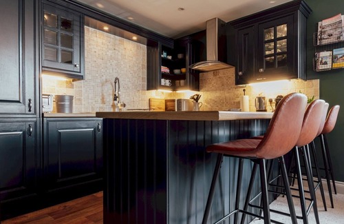 Moreton-in-Marsh Apartment | Pass the Keys | Elegant & stylish home in historic town centre