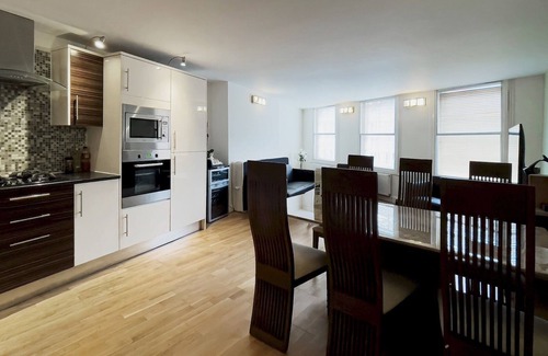 Reading Apartment | Pass the Keys | Gorgeous & Relaxing flat in the heart of Reading