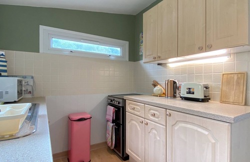 Mumbles House | Pass the Keys | Gower BEACH Staycation Caswell Bay - Sleeps 4