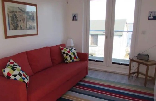Martlesham Heath House | Pass the Keys | Harbour View, with stunning views