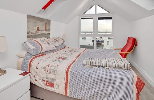 Martlesham Heath House | Pass the Keys | Harbour View, with stunning views