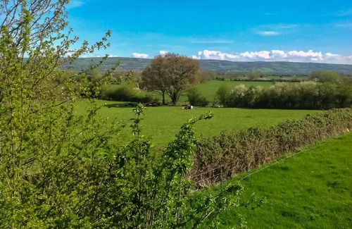 Wedmore Cottage | Pass the Keys | Ian's Cottage, Wedmore - country cottage for two