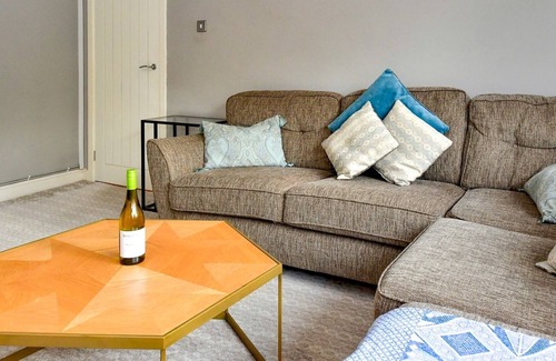 Heath Other | Pass the Keys | Lovely 3 bedroom home with off street parking