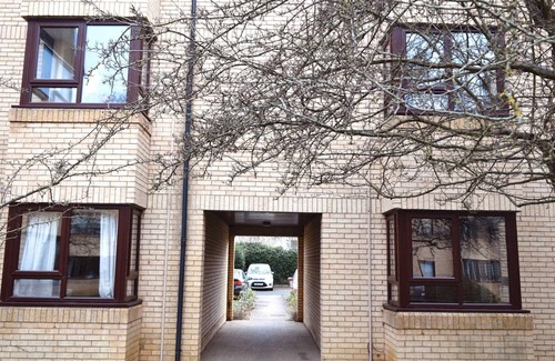 Cambridge Apartment | Pass the Keys | Lovely Central One Bedroom Space with Free Parking