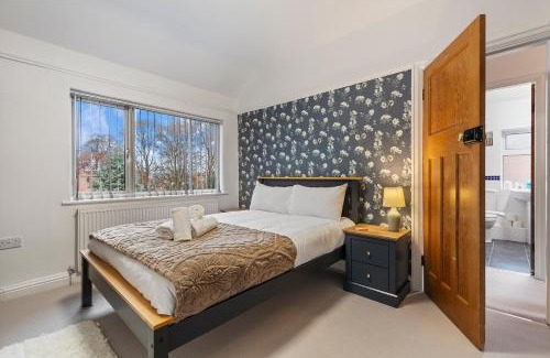 Acomb House | Pass the Keys Lovely Home in York with Parking