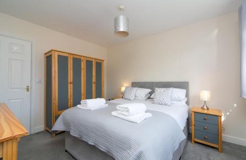 Bont Newydd House | Pass the Keys Modern Town House on the edge of Caernarfon