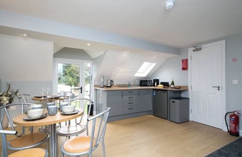 Llanddona Apartment | Pass the Keys | Modern en-suite room in country Pub/Restaurant (1)