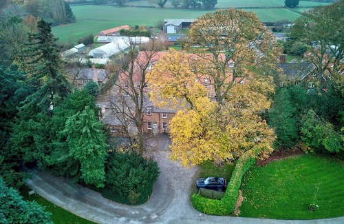 York House | Pass the Keys | No. 4 - Oak Tree Cottage