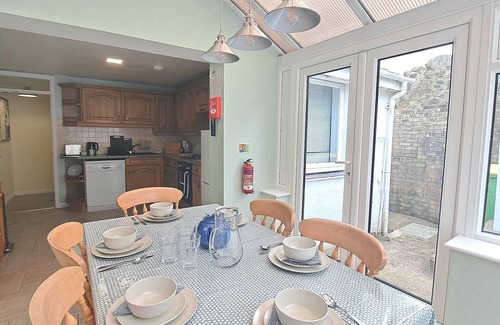 Ty Croes House | Pass the Keys | Pet Friendly Beach Side Property