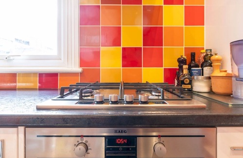 Queen's Park Apartment | Pass the Keys | Queen's Park Secret Gem