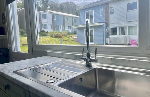 Pembroke House | Pass the Keys | Seaside Escape Freshwater East