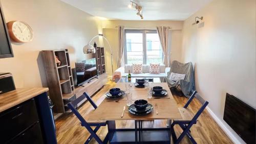 Nottingham Apartment | Pass the Keys Serenity Cottage A Cosy Retreat in Nottingham