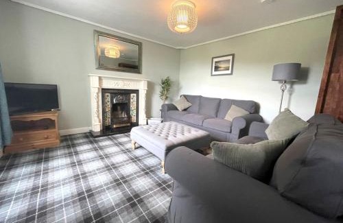 Castle Douglas House | Pass the Keys Spacious 3BR Cottage in Beautiful Rural Setting