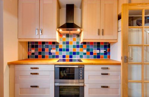 Cambridge House | Pass the Keys Spacious Modern Home near River Cam Free Parking