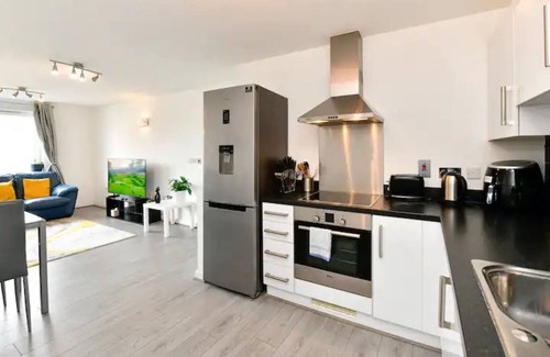 Century Wharf Apartment | Pass the Keys | Spacious Cardiff Bay Apartment!