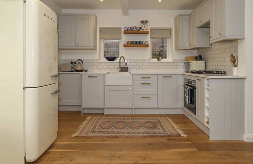 Twickenham Riverside House | Pass the Keys | Stunning stylish apt near Richmond Bridge