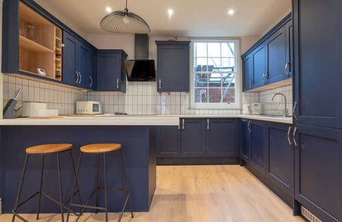 Cheltenham House | Pass the Keys | Stylish Grade II listed house