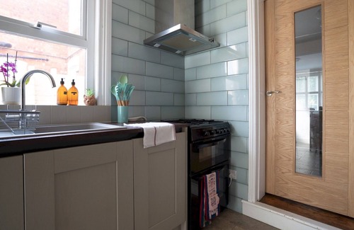 Gloucester House | Pass the Keys | Stylish Victorian home with garden