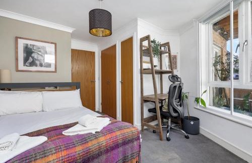 De Beauvoir Apartment | Pass the Keys Stylish Apartment by London Fields with a Balcony