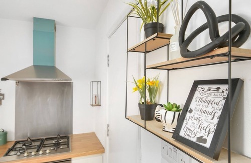 Haggerston Apartment | Pass the Keys | Stylish Studio Apartment in Haggerston