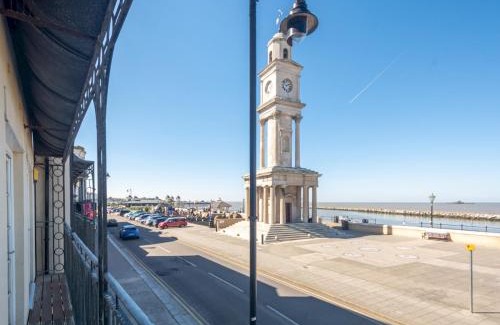Herne Bay Apartment | Pass the Keys Sunset Cottage Luxury Home On The Seafront
