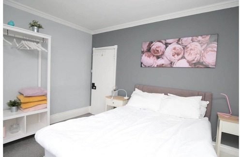 Oxford Apartment | Pass the Keys | The Hexagon - Stylish Central Oxford Pad + Parking