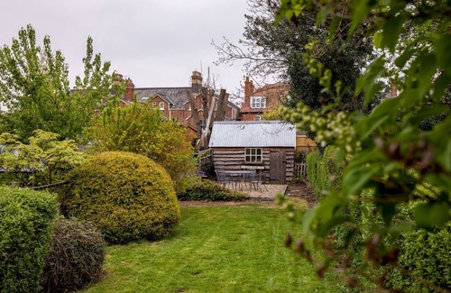 Shrewsbury House | Pass the Keys | Two bedroom Victoria Town house, easy walk of town